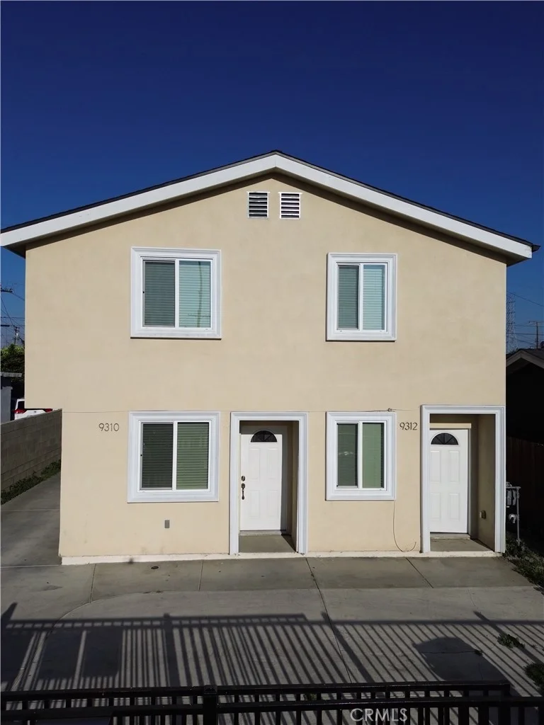 9310 Pace Avenue photo 2