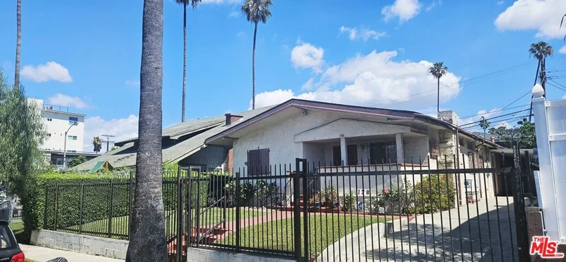 178 N Mariposa Avenue photo 2