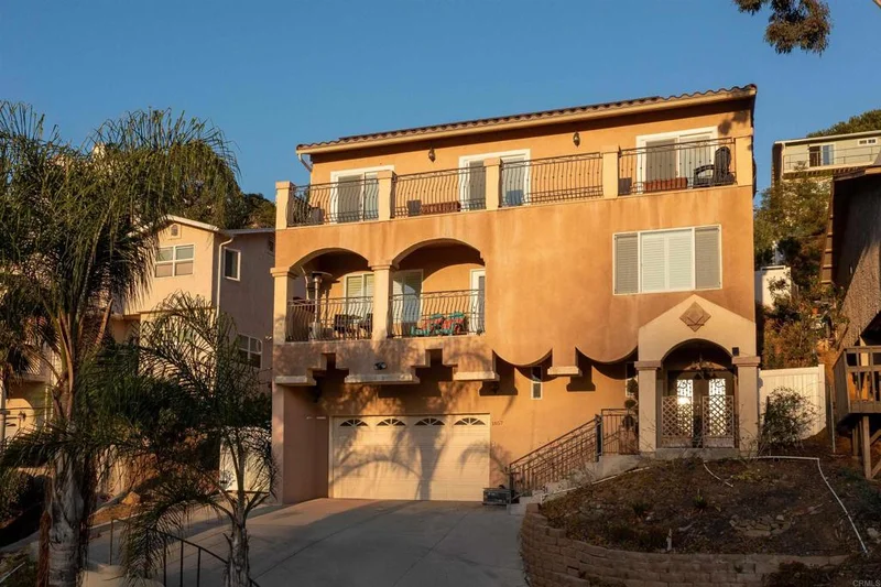 Photo 2 of 1657 Coronado Avenue