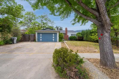 1774 Chevalier Drive