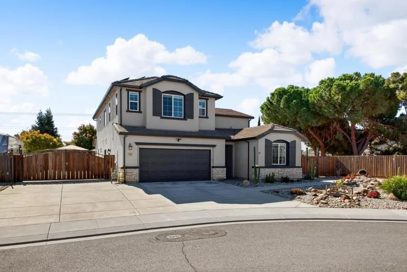 Photo 2 of 790 Monte Oro Court