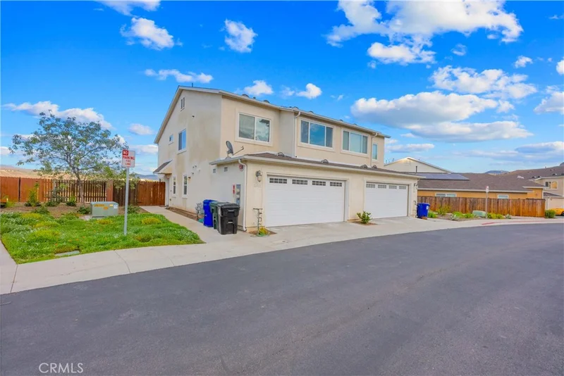 Photo 2 of 26142 Gravett Place