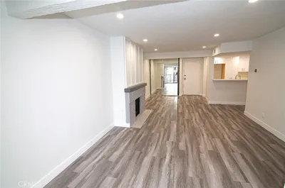 6275 Canoga Avenue 73 photo 2