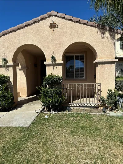 3913 Manquelo Court photo 2
