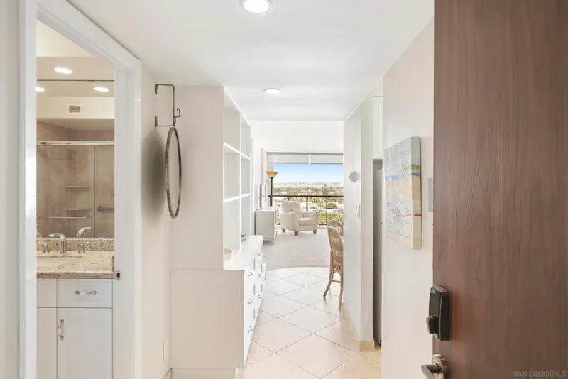 1720 Avenida Del Mundo 1501 photo 2