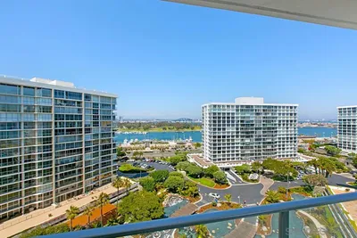 1760 Avenida Del Mundo 1109 photo 2
