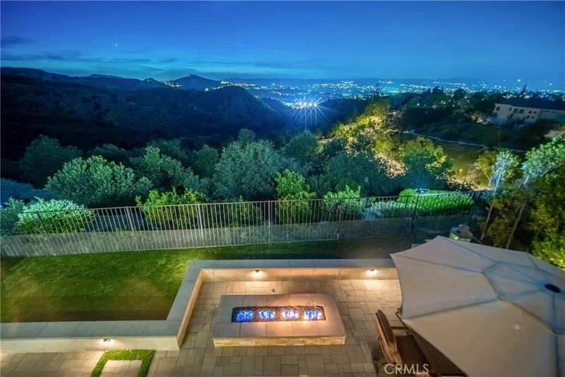 22535 Blueridge Court, Calabasas, CA 91302