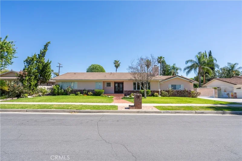 Photo 2 of 10036 Andasol Avenue