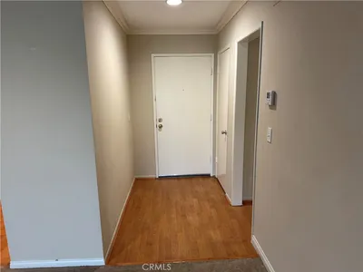 12830 Burbank 307 photo 2