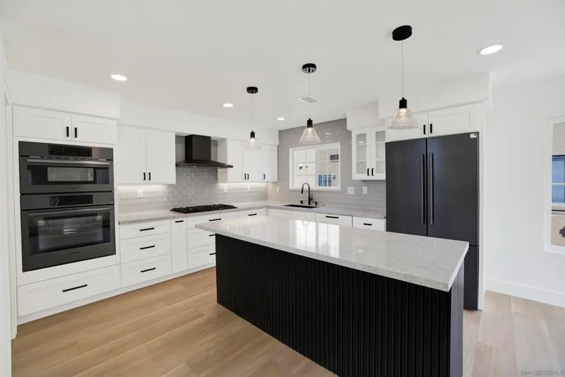 12523 El Camino Real, San Diego, CA 92130