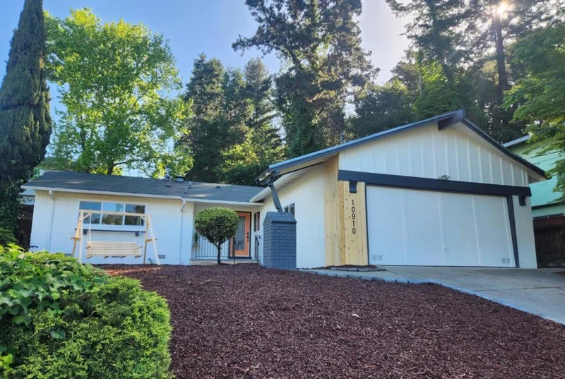 10910 Glen Artney Street photo 2