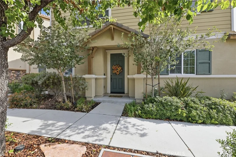 27471 Poppy Court, Saugus, CA 91350
