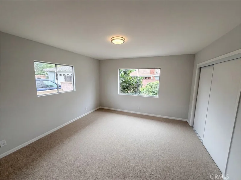 5654 Tower Road photo 2