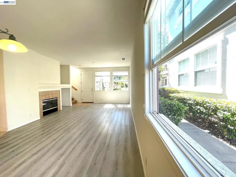 Photo 2 of 4613 Sandyford Ct