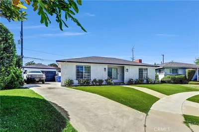 3965 N Marshall photo 2