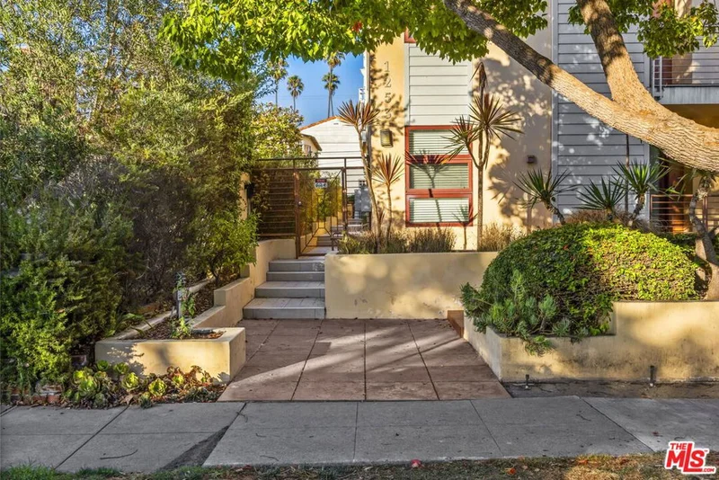 Photo 2 of 1253 18th Street 103