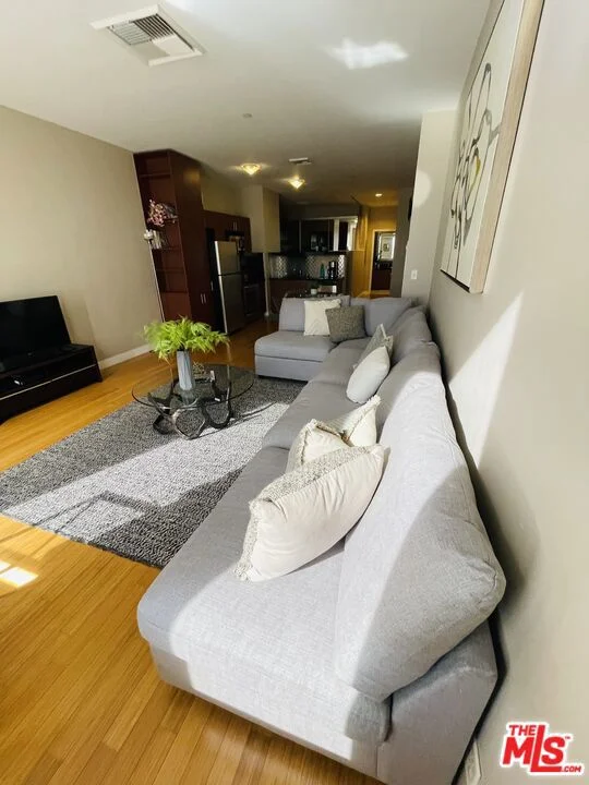 3810 Wilshire photo 2