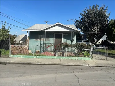 10814 Watts Avenue photo 2