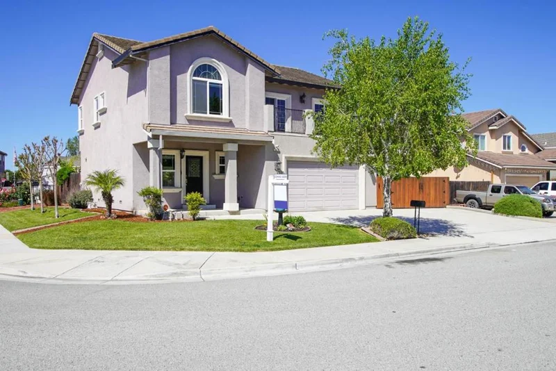 1890 Calistoga Drive, Hollister, CA 95023