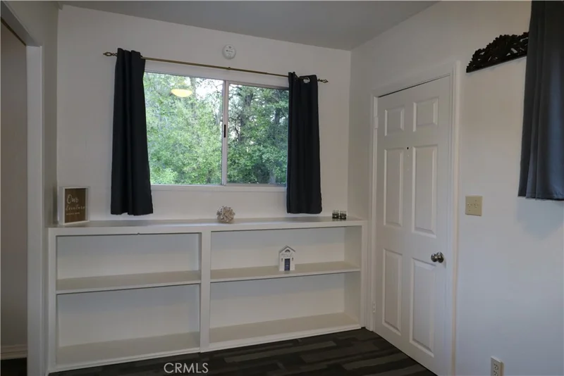 13992 Irving Lane photo 2
