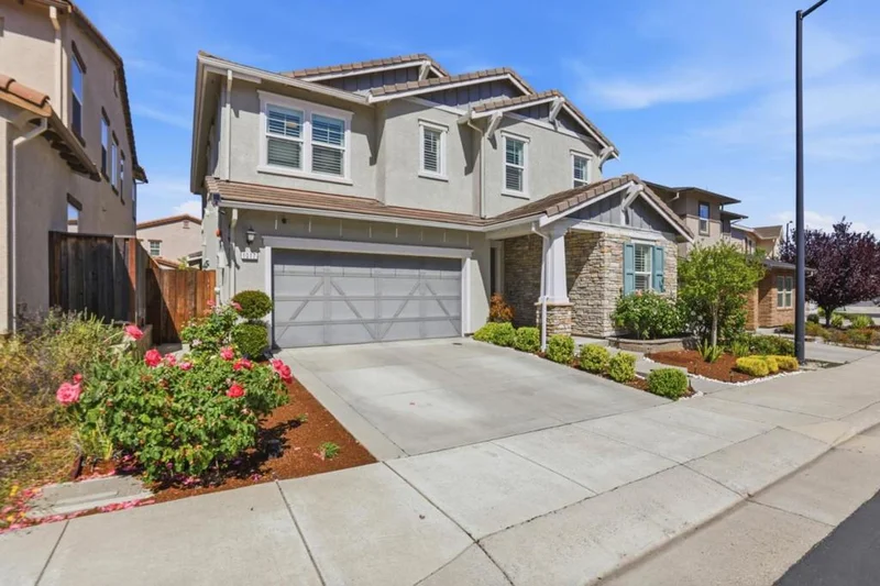 Photo 2 of 1017 Ruby Way