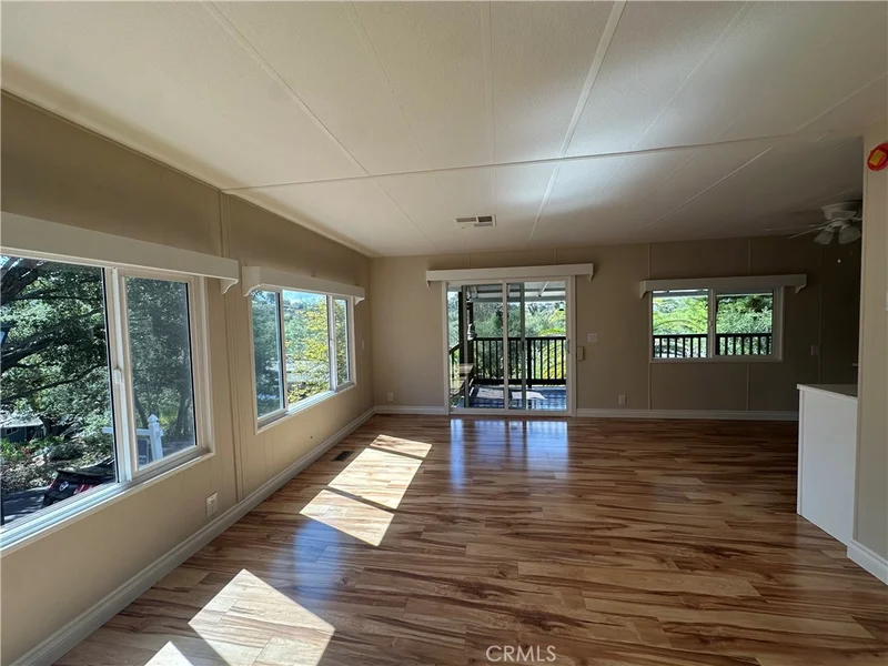 Photo 2 of 4747 Oak Crest 96