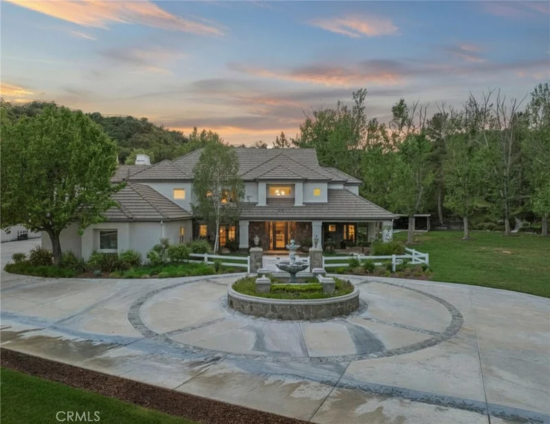 26954 Whitehorse Place, Canyon Country, CA 91387