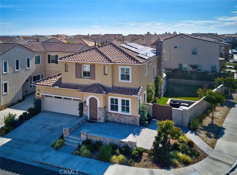 3929 Somerset Road photo 2