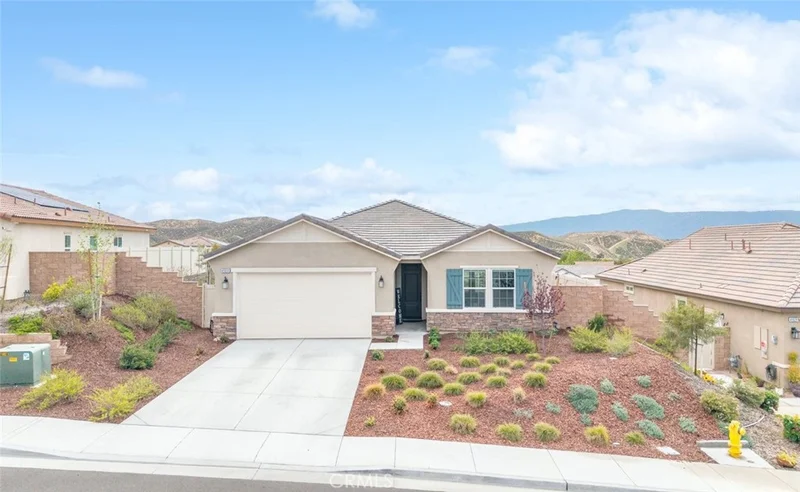 41031 Burnet Street photo 2