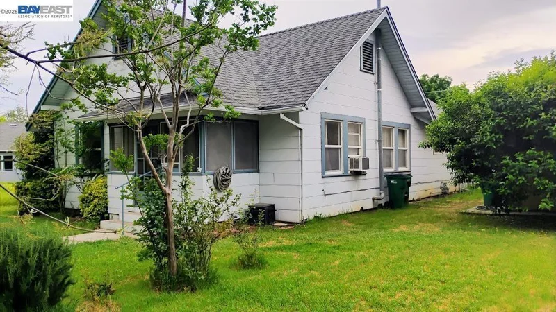 219 S Culver St, Willows, CA 95988
