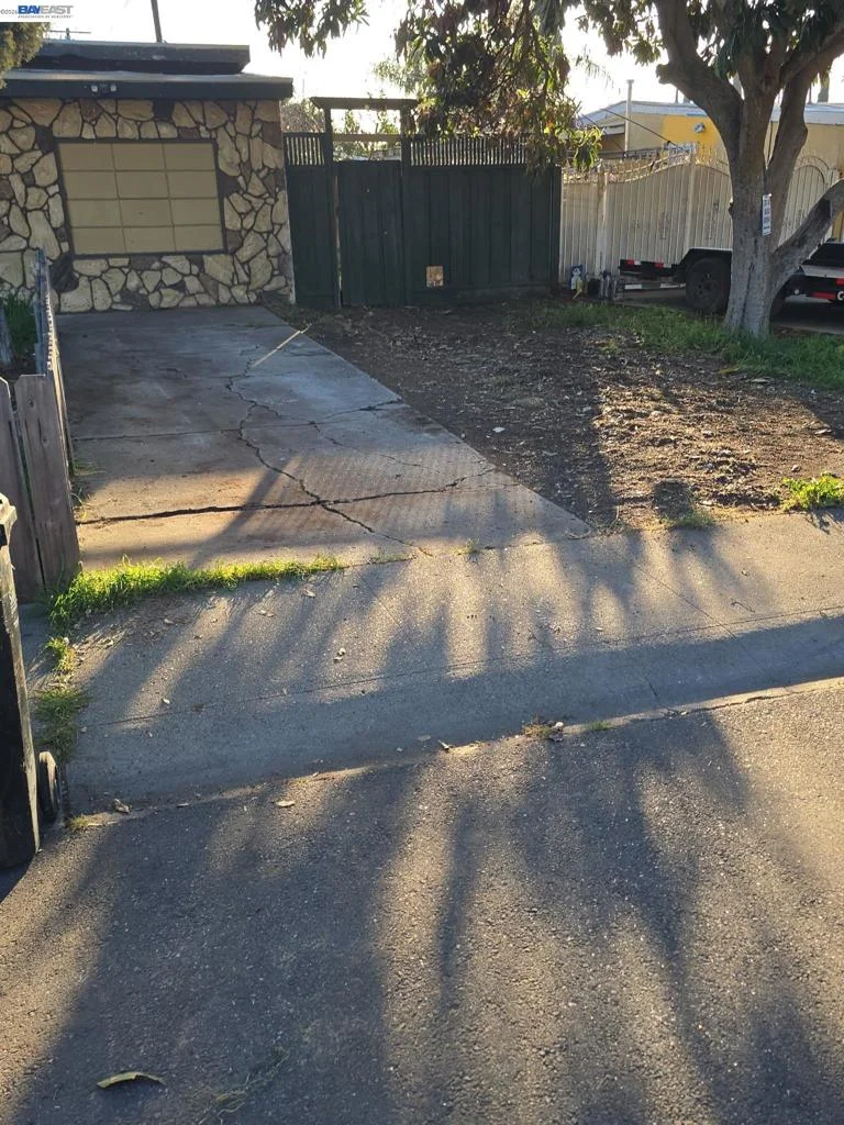 10097 Torrance Ave, San Jose, CA 95127