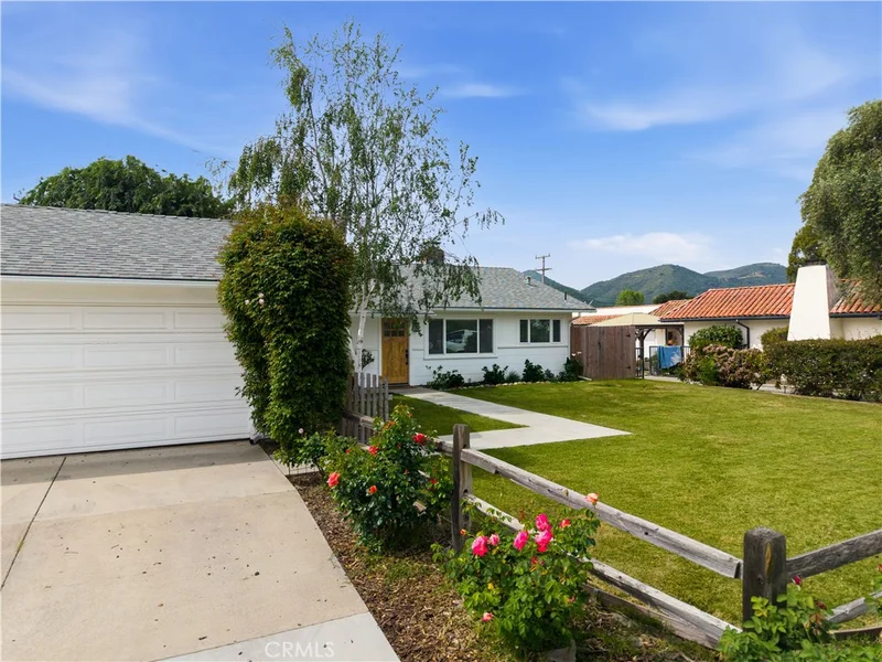 1644 Birch photo 2