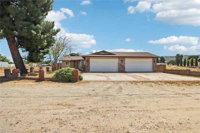 5209 W Avenue M8, Lancaster, CA 93536