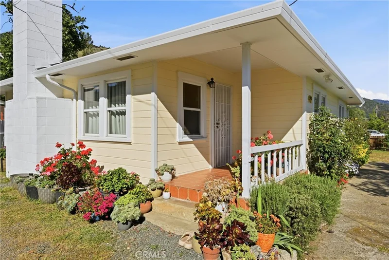 3440 Beach photo 2