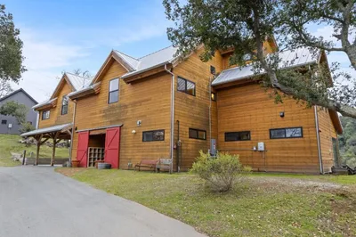 13925 Sheila Avenue photo 2