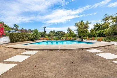 2357 Royal Crest, Escondido, CA 92025