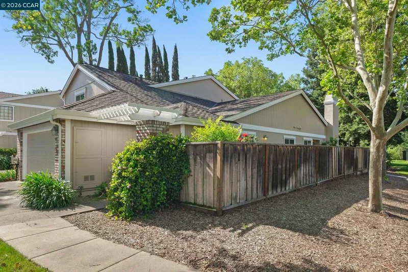 Photo 2 of 1000 Shady Creek Pl