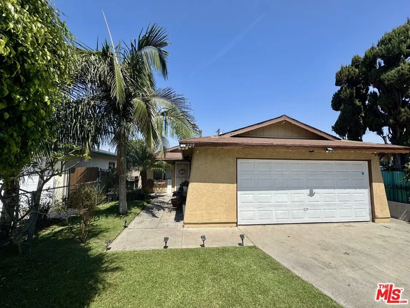 229 E 75th Street, Los Angeles, CA 90003