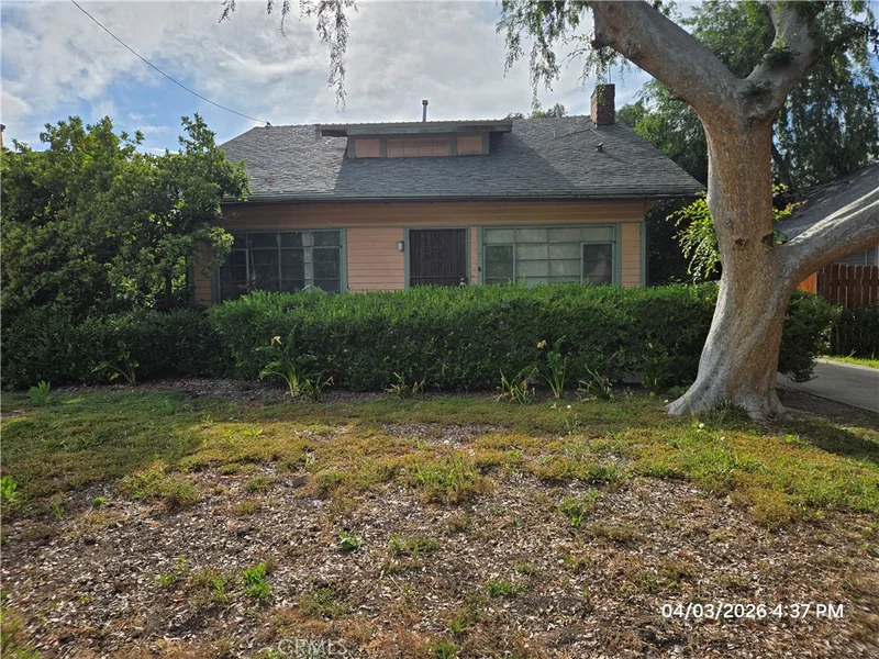 Photo 2 of 871 Los Robles