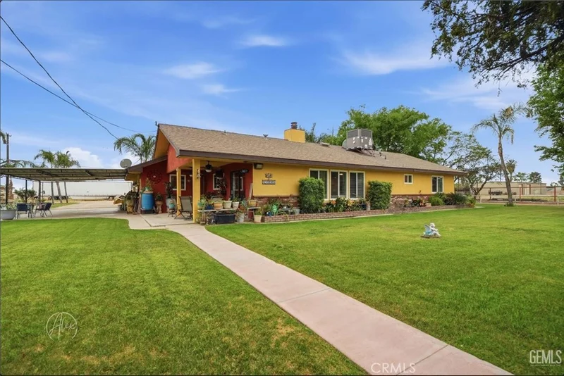253 E Mckee photo 2