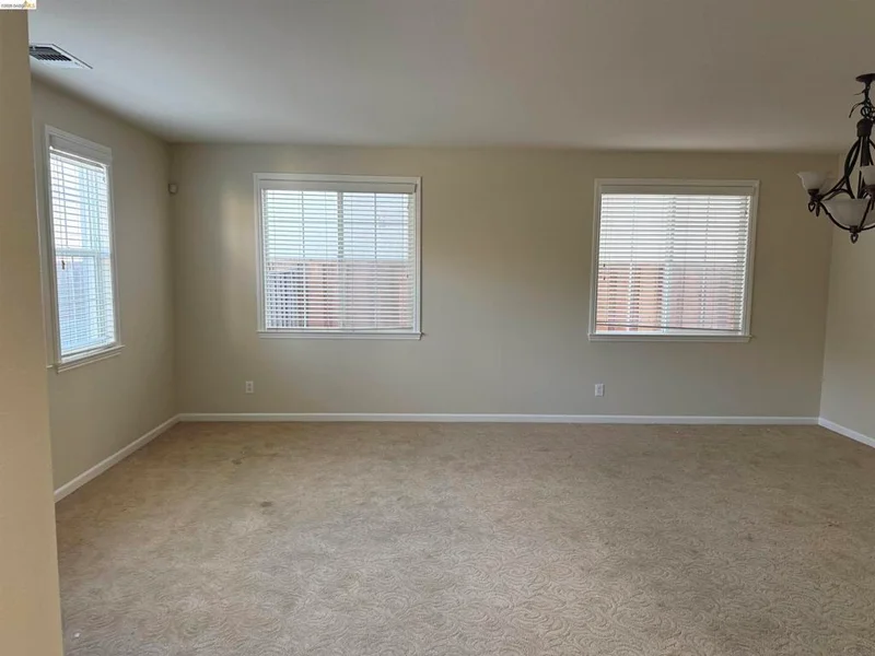Photo 2 of 5107 Fern Ridge Cir