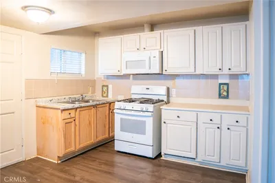 114 N Lewis A