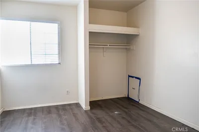 114 N Lewis A photo 2