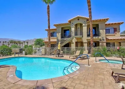 50690 Santa Rosa Plaza 1 photo 2