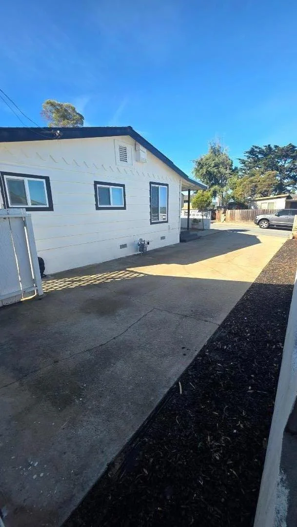 Photo 2 of 1640 Judson Street