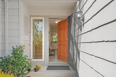 1558 Camden Village Circle photo 2