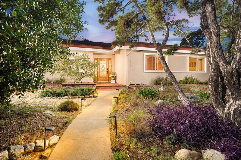 897 Ottawa Drive, Claremont, CA 91711