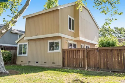4203 Dubhe Ct photo 2