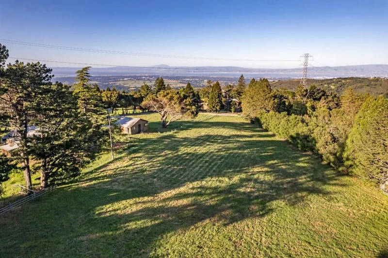 Photo 2 of 20255 Skyline Boulevard