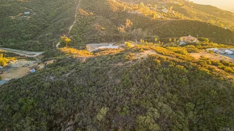 0 Skyline Truck Trail